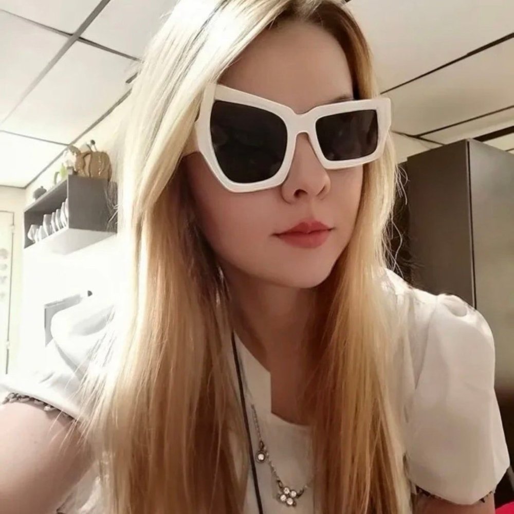 2023 New Punk Sunglasses Eyebrow-raising Funny Sun Glasses Irregular Glasses